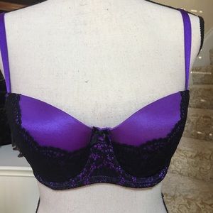 Black/purple Victoria Secret Bra 34D
